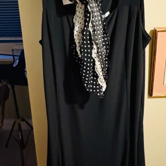 Black Classic Dress & ruffle scarf - Picture 5 of 6